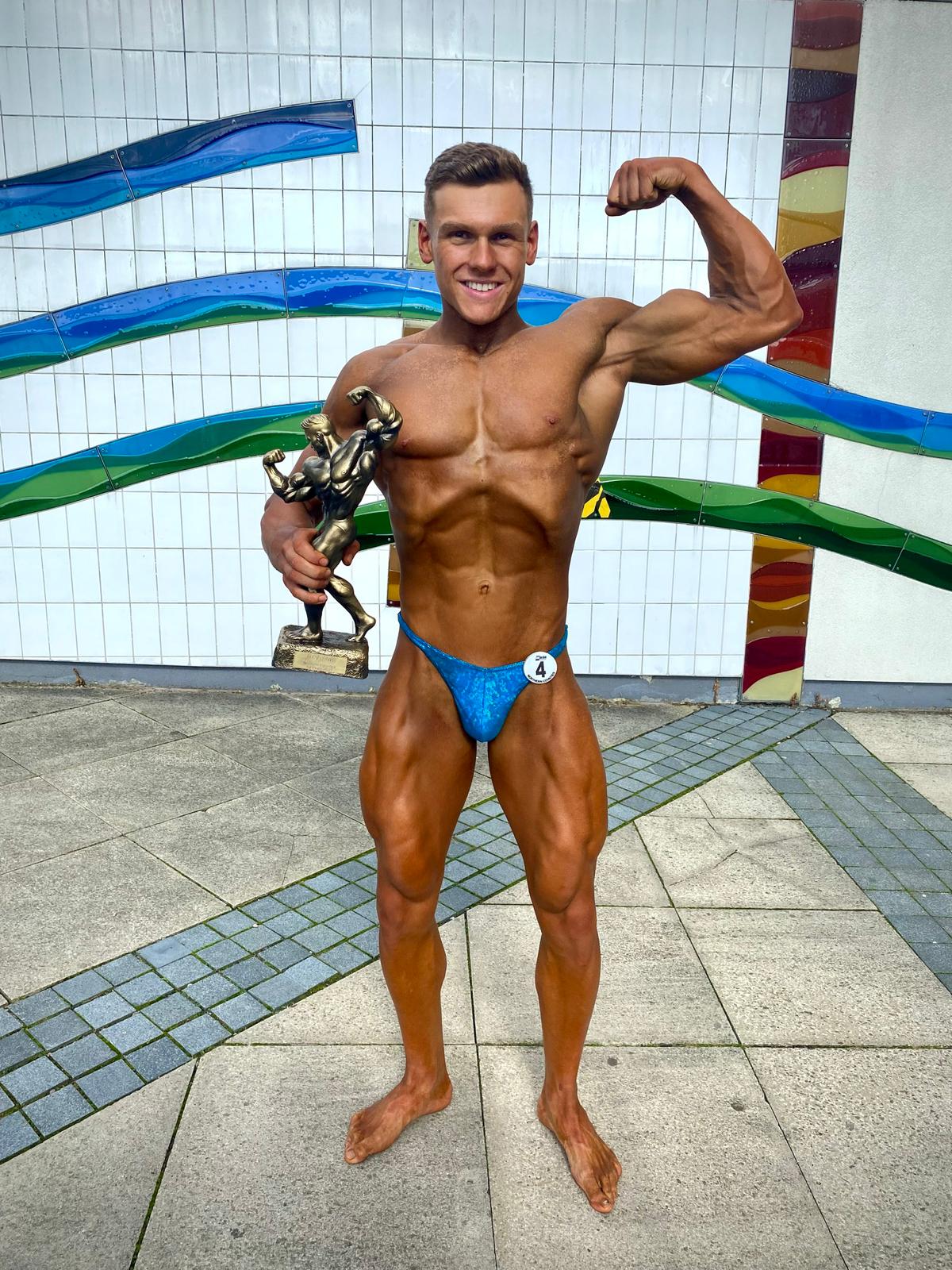 Will Mac, national-stage natural bodybuilder